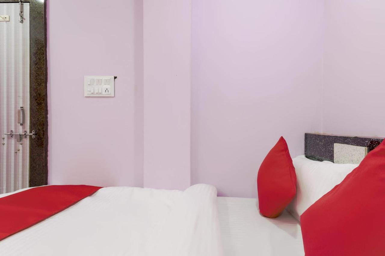 Oyo 45752 Hotel Sb Palace Godarpura Eksteriør billede